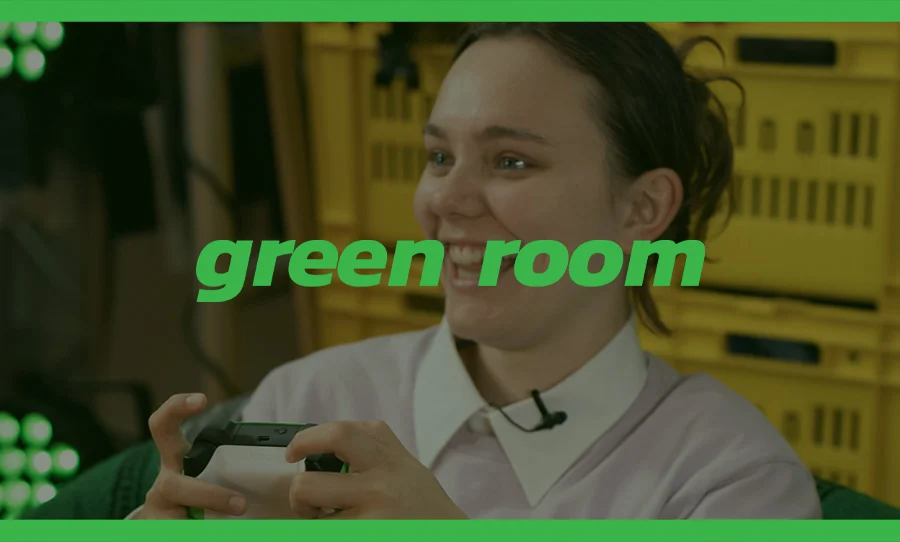 Sycco in the Green Room